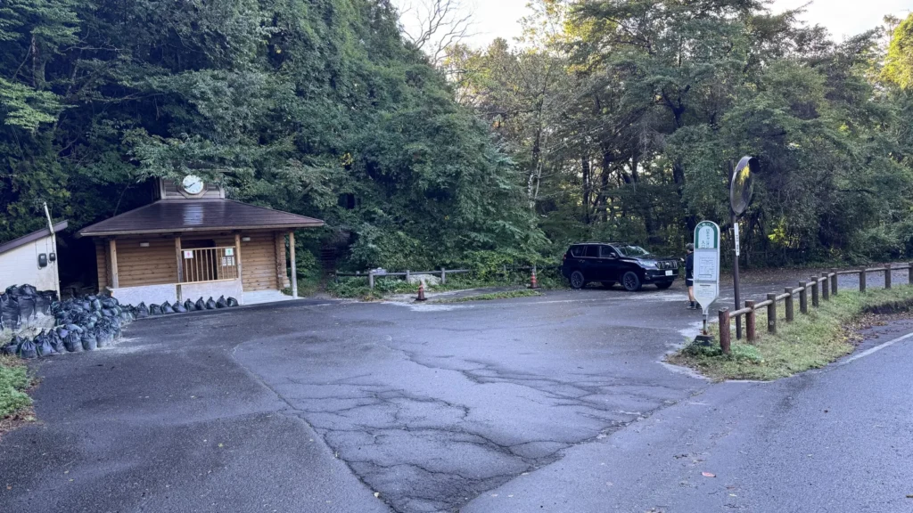 日本キャニオンの駐車場
