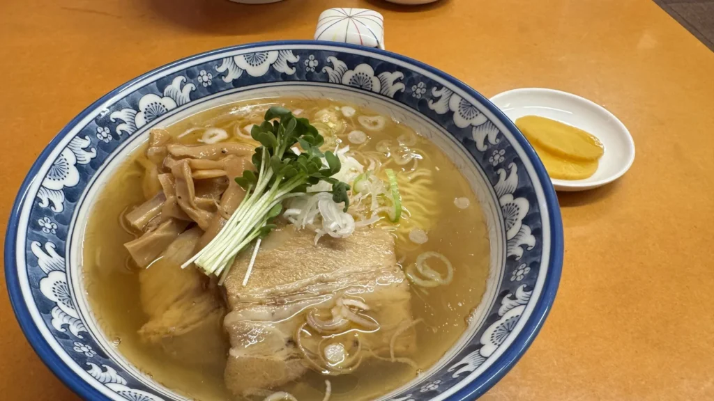 ラーメン寛の煮干し塩ラーメン